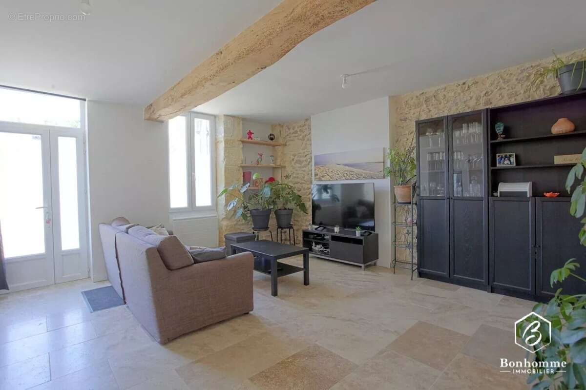 Maison 5 pièces - 133 m² · Saint-Selve - photo 2
