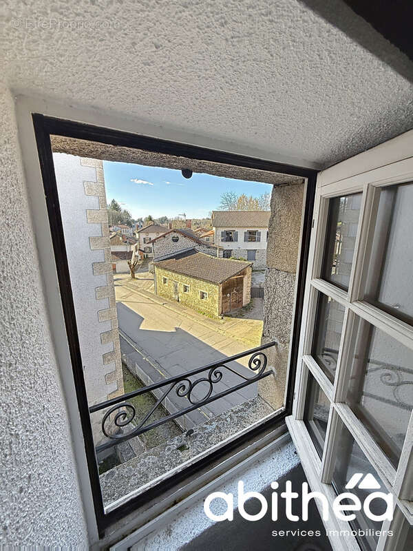 Maison à NIEUL