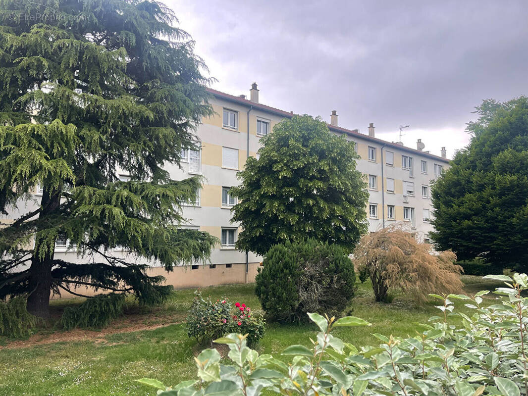 Appartement à SARTROUVILLE