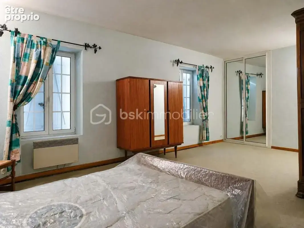 Maison 211 m - 4 chambres + bureau - dpe c - jardin et dependances - photo 7