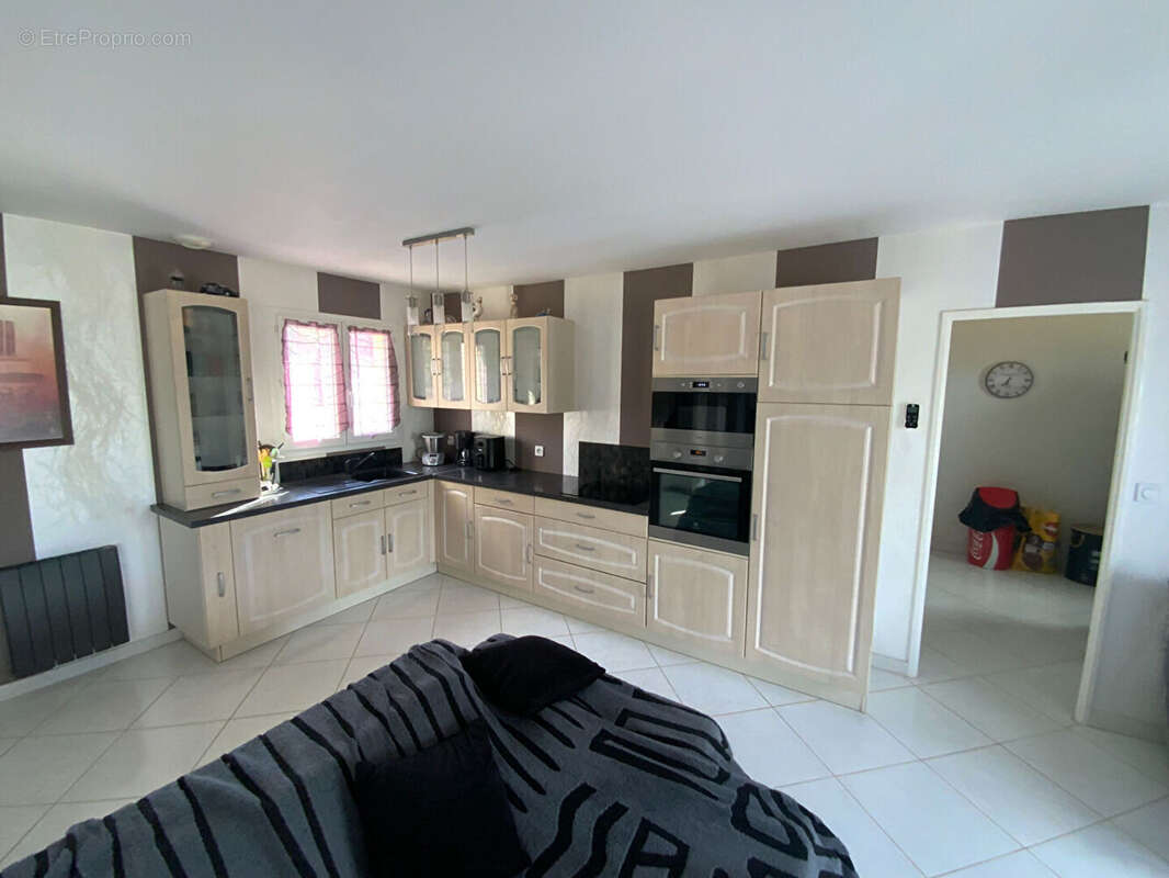 AUXY - Pavillon plain pied de 97 m² hab. (3 chambres). - photo 14