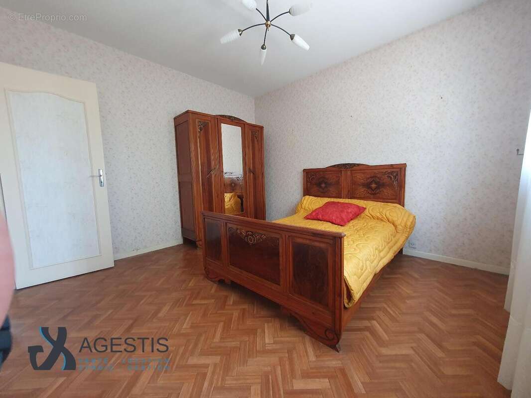 Maison 88 m² à Castres  - photo 7