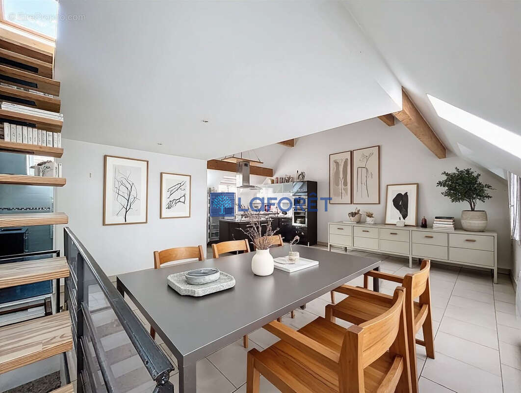 Appartement à SAINTRY-SUR-SEINE