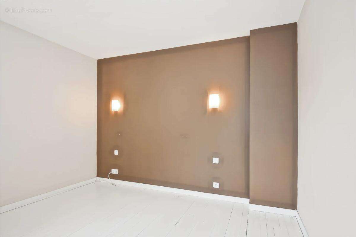 Maison à CUXAC-CABARDES