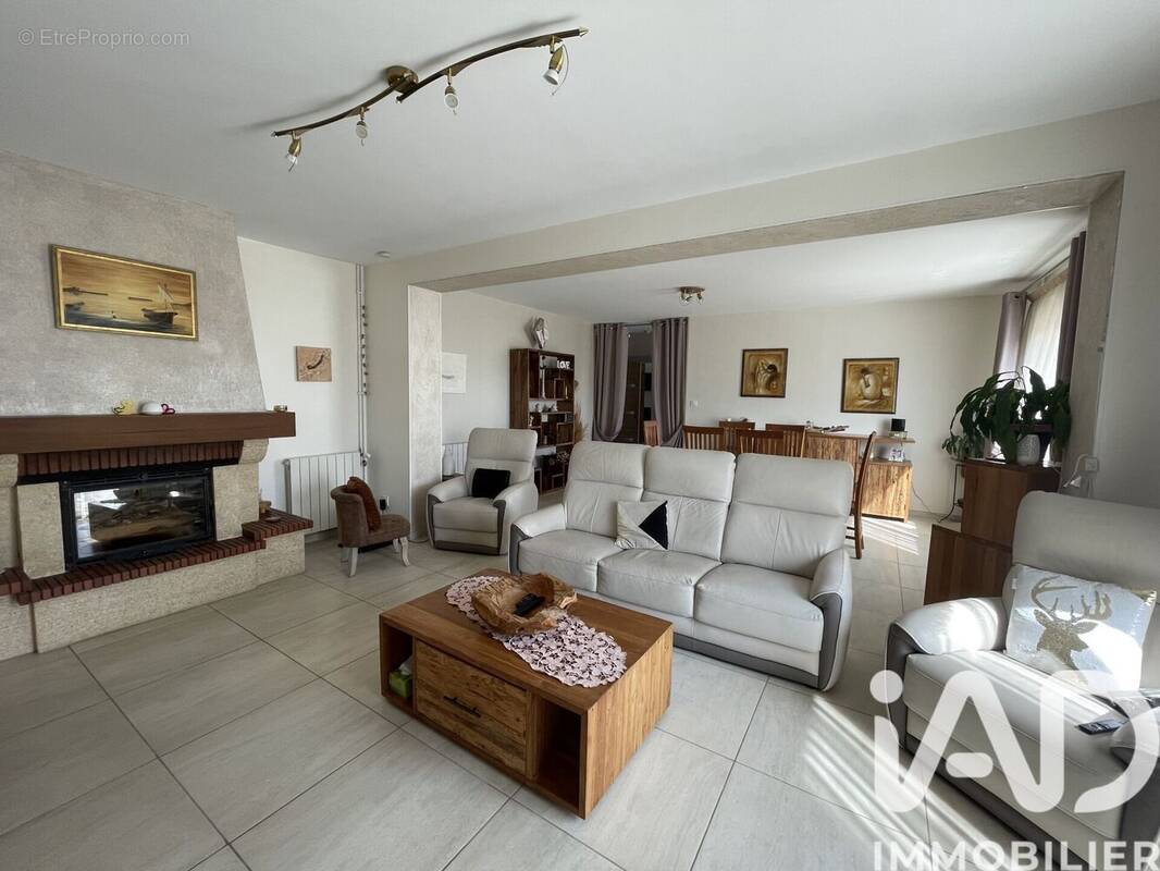 Photo 1 - Maison à COUTRAS