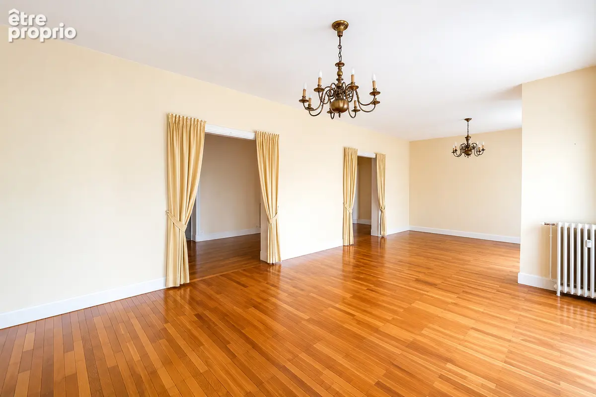 Roanne - Place des Promenades 165.85 m2 - photo 3