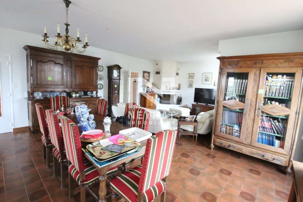 Maison à PIERRE-DE-BRESSE