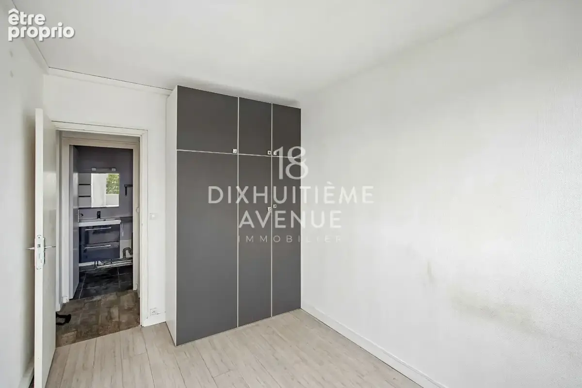 Rue des Poissonniers, 2 pièces 46m² 7ème étage ascenseur - photo 7