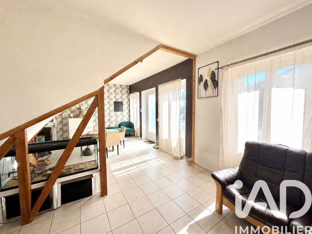 Photo 3 - Maison à DONVILLE-LES-BAINS