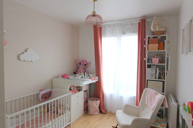 Appartement à vendre 3 pièces avec balcon à FRANCONVILLE (95) - photo 8