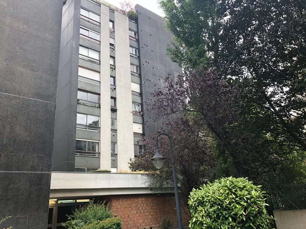 Appartement à PARIS-19E