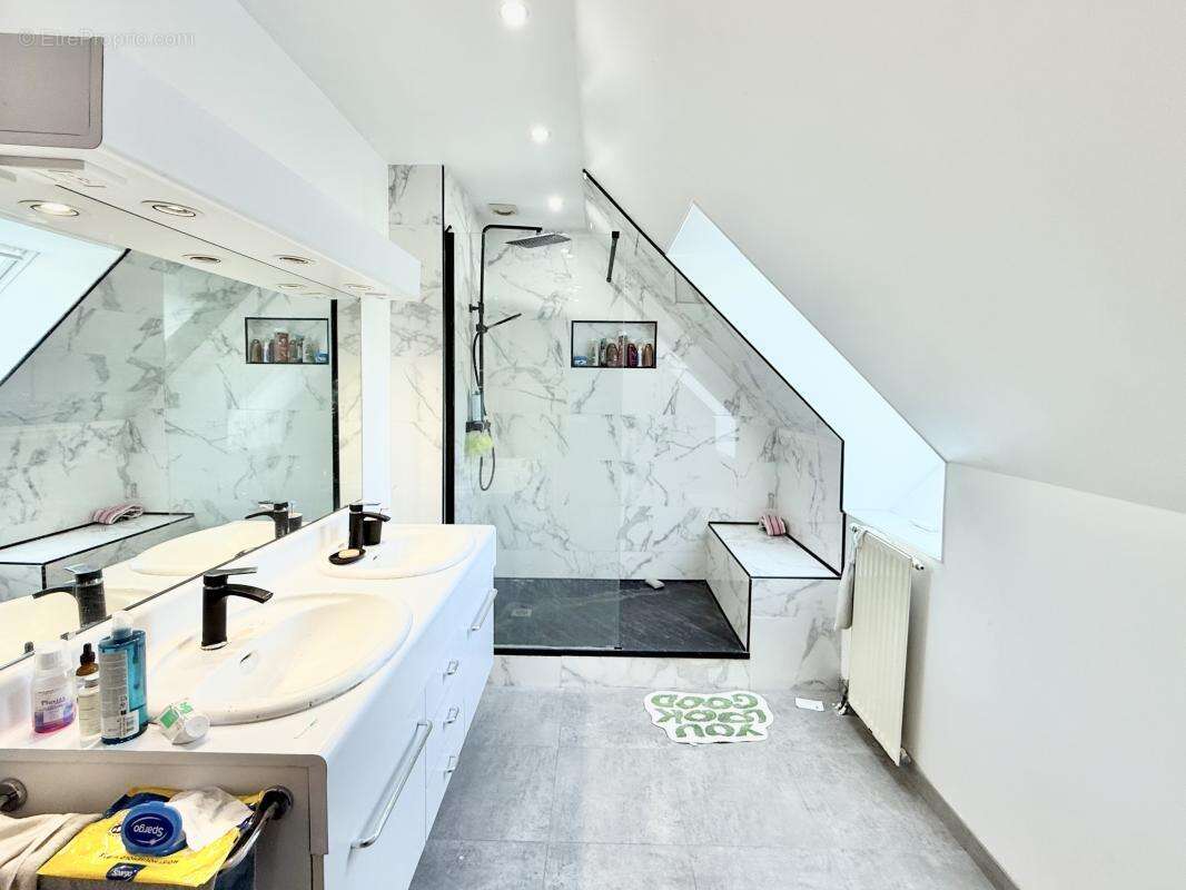 Maison 150 m² à Courdimanche  - photo 17