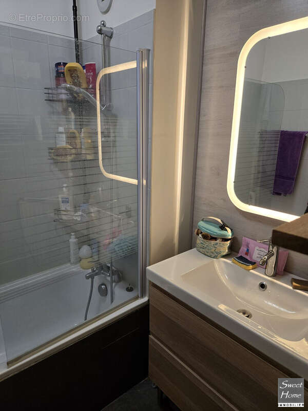 Appartement à MAGNY-LES-HAMEAUX