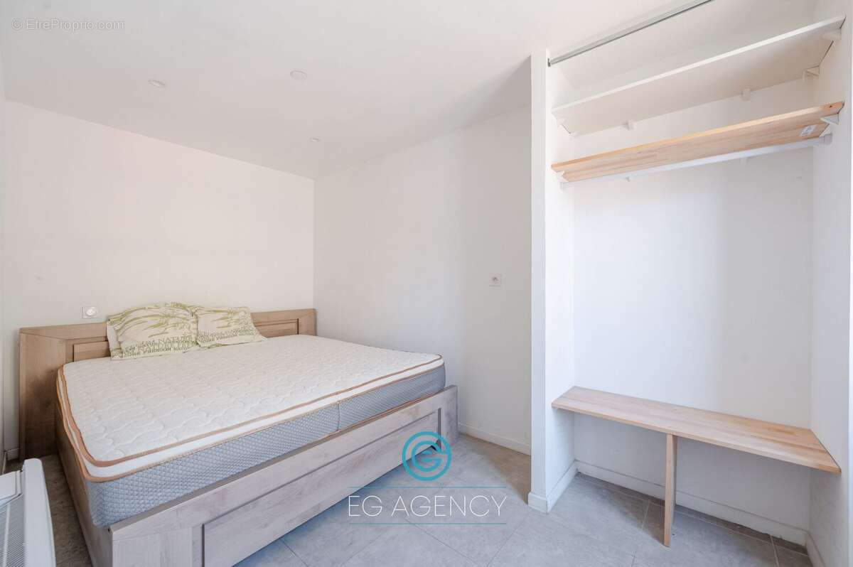 Appartement à MARSEILLE-2E