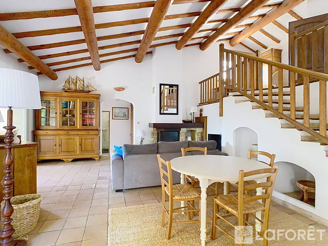 Maison à ENSUES-LA-REDONNE