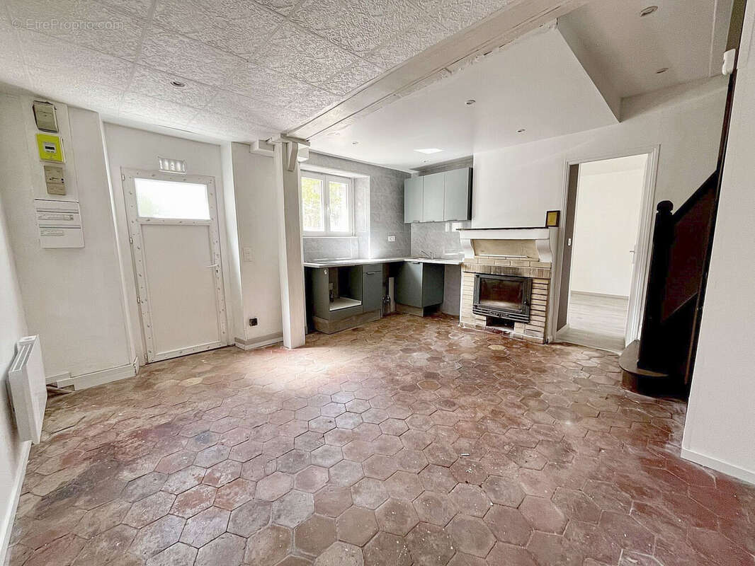 Maison 56 m² à Raizeux  - photo 8