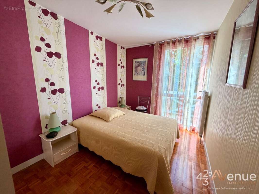 Appartement à SAINT-ETIENNE