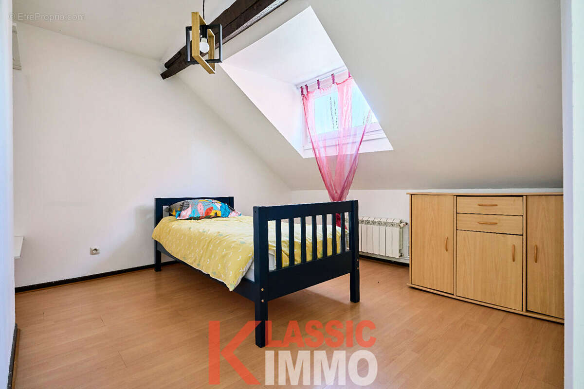 Maison 4 chambres avec un extérieur et garage 10 m² - photo 12