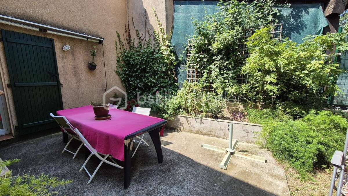 A vendre maison 3 faces de 131m² sur terrain de 336m² a ceret - trois chambres - garage - climatisation reversible - vue sur le  - photo 26