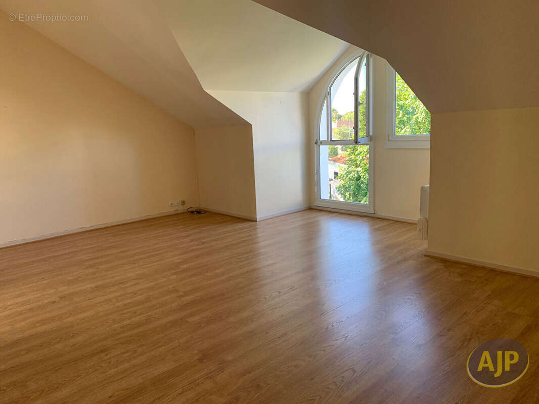 Appartement à SAINT-SEBASTIEN-SUR-LOIRE