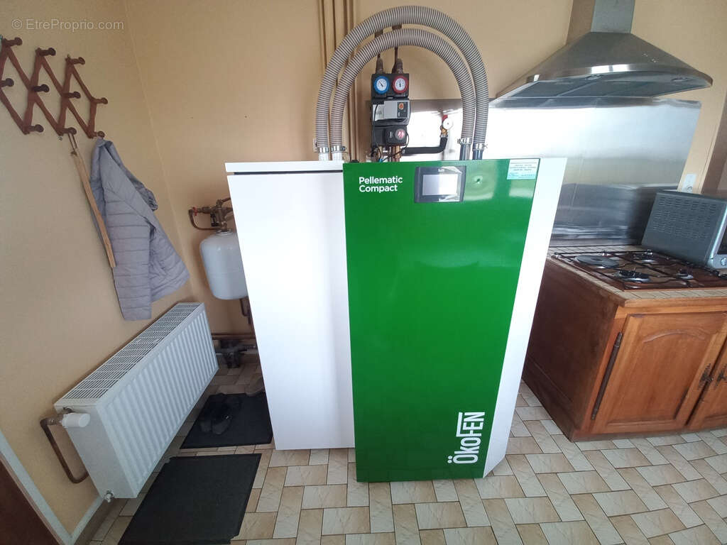 Maison avec dependances - photo 7