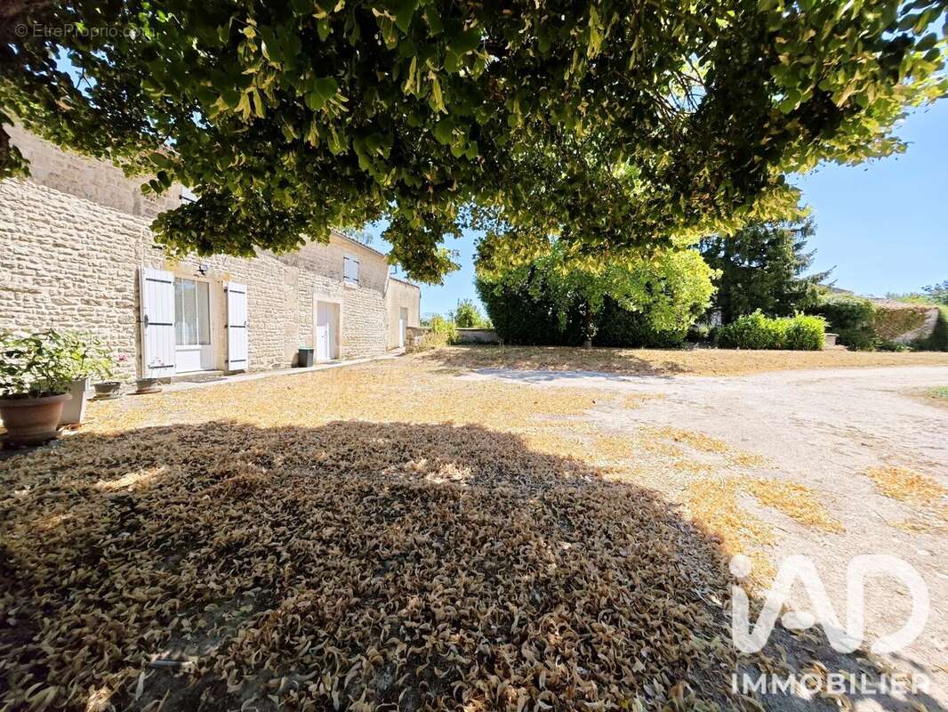 Maison 190 m² à Paille  - photo 3