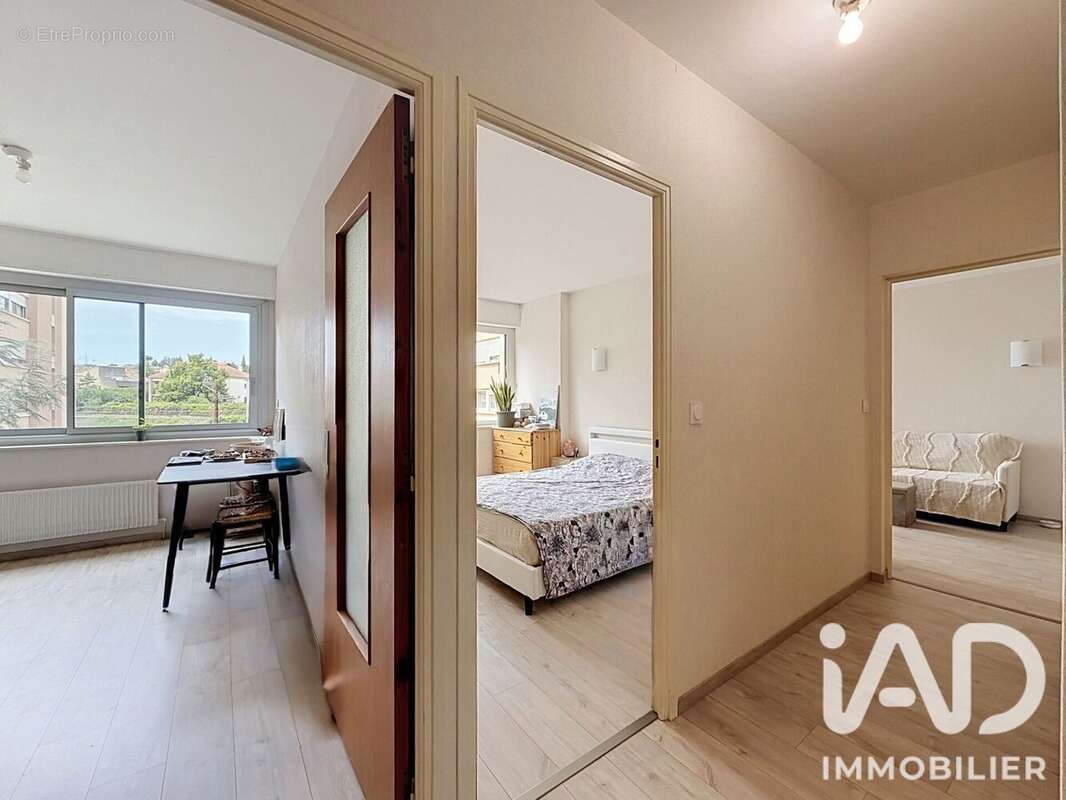 Appartement 47 m² à Millau  - photo 8