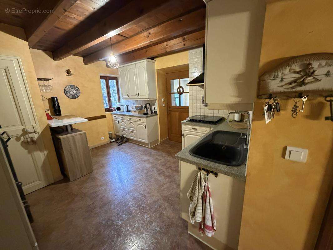 Charmante maison de Type 4 avec terrain dans le hameau de Ch - photo 12
