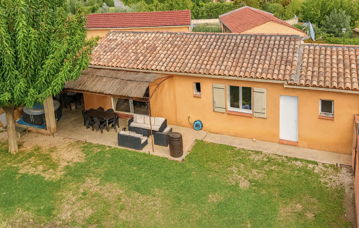 Maison à SOLLIES-TOUCAS