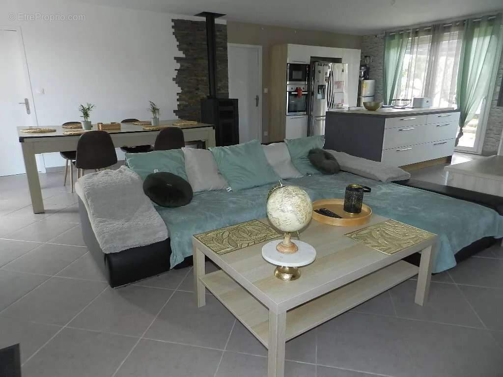 Maison à SAINT-PIERRE-SUR-DIVES