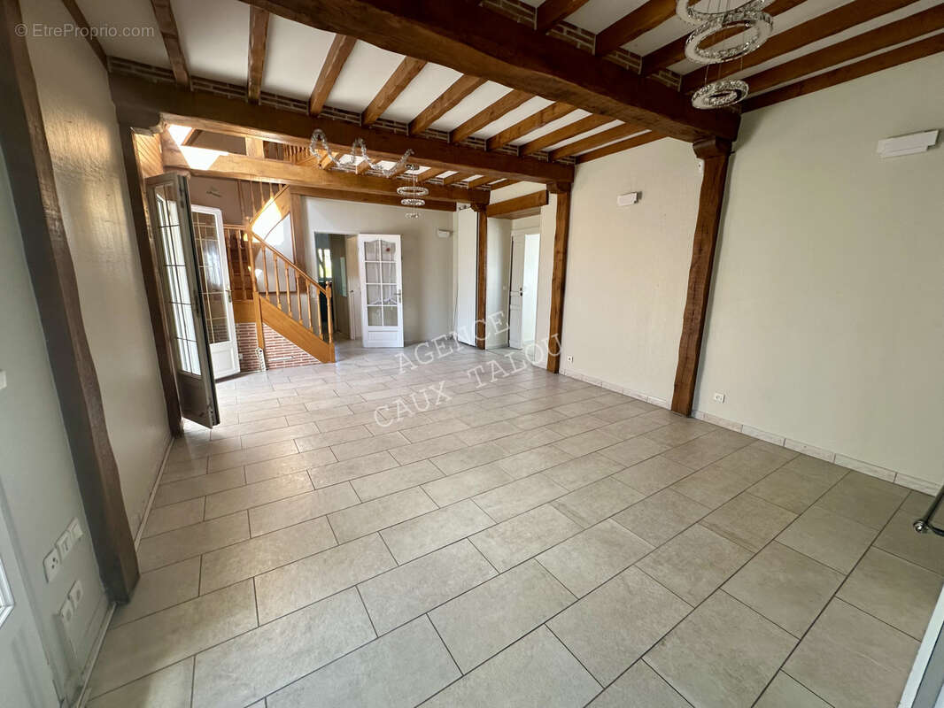 Maison à ENVERMEU