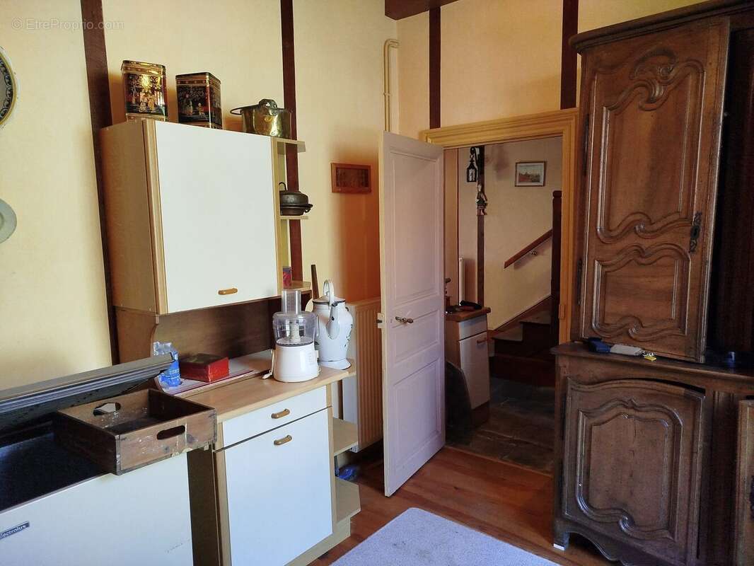 Maison à BESSE-ET-SAINT-ANASTAISE