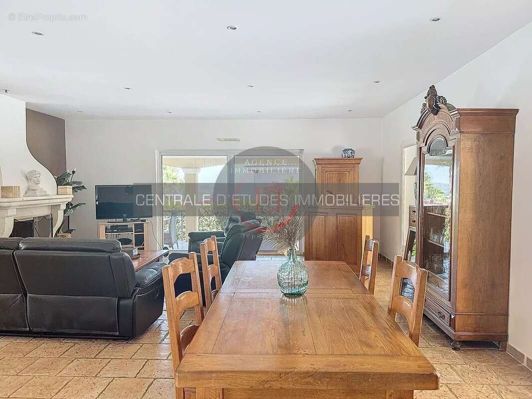 Maison à LES ADRETS-DE-L&#039;ESTEREL