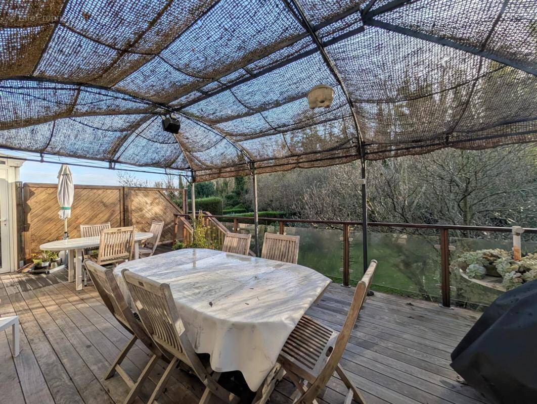 Maison à LES CLAYES-SOUS-BOIS