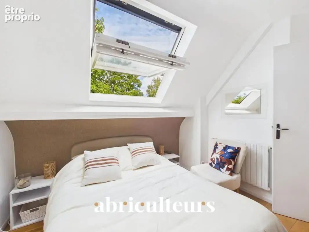 Maison familiale 7 pièces – Jardin sans vis-à-vis, grand garage et potentiel d’aménagement – Châtillon - photo 10