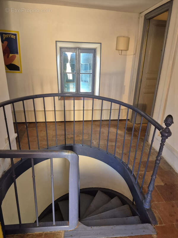 Maison de maître 290 m2 avec 7 chambres, remise et cour   Azille - photo 25