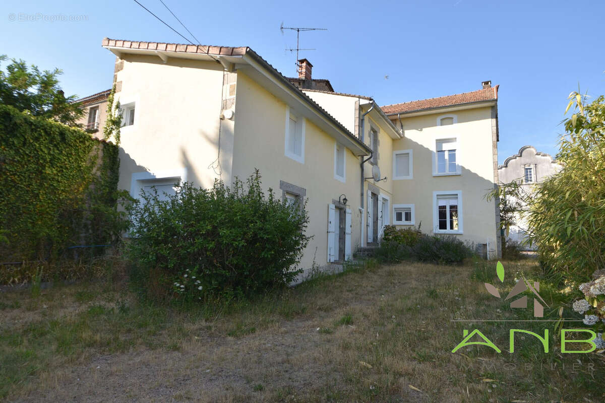 Maison 150 m² à Piegut-Pluviers  - photo 2
