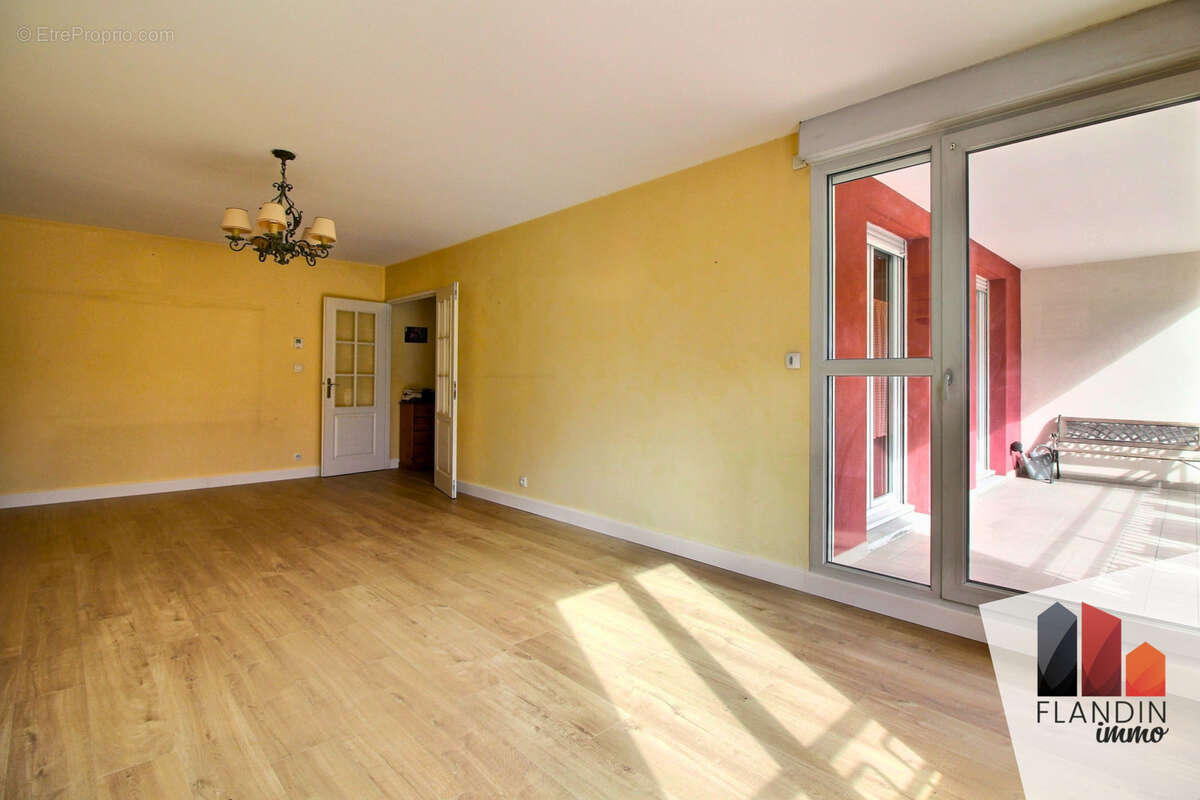 Appartement à CHARLY