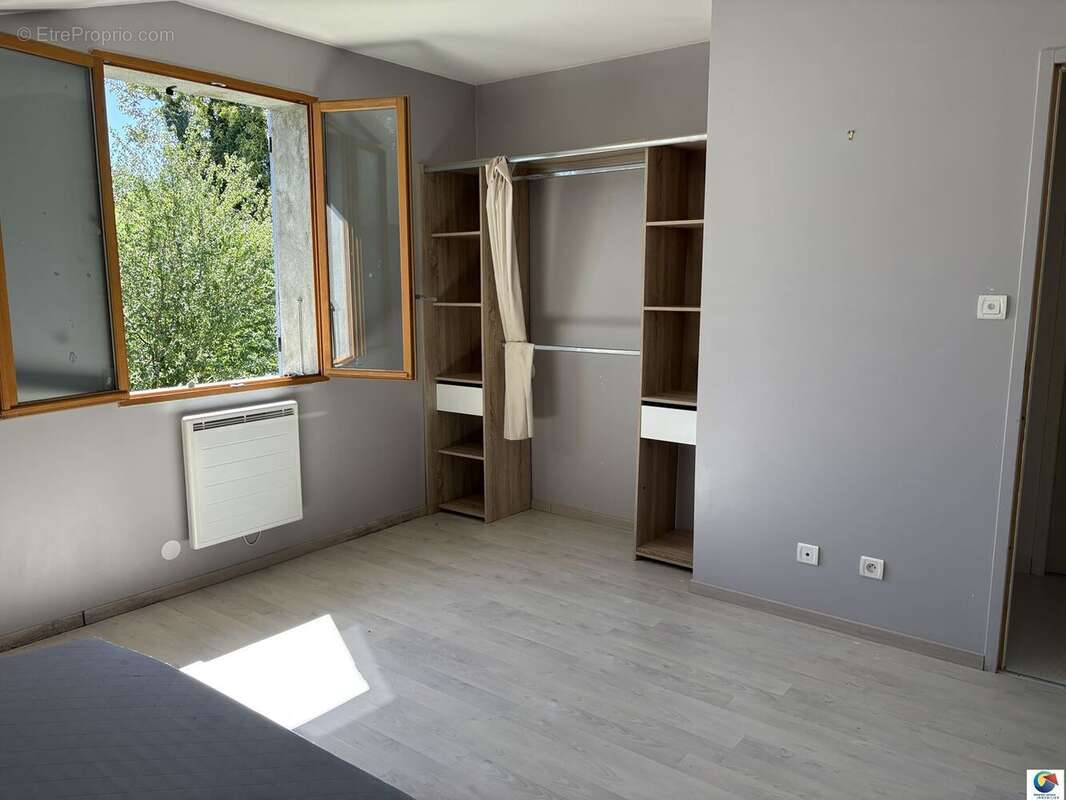 Maison à L'ISLE-D'ABEAU
