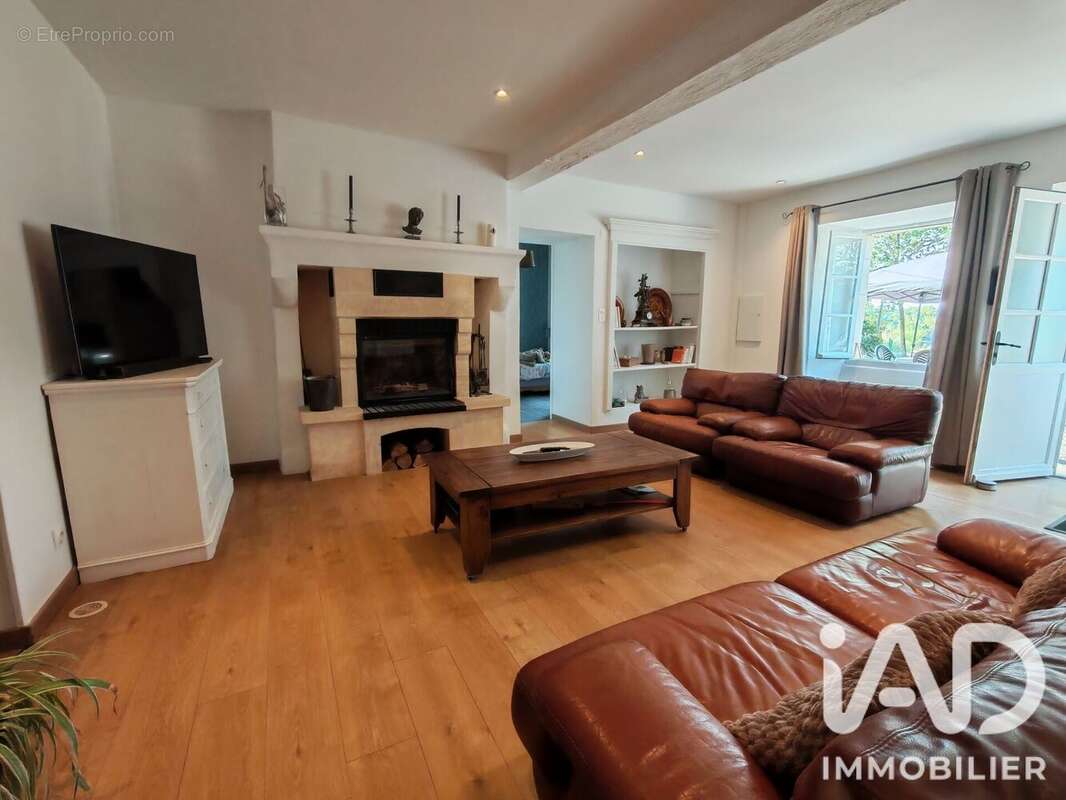 Maison 175 m² à Genouillac  - photo 7