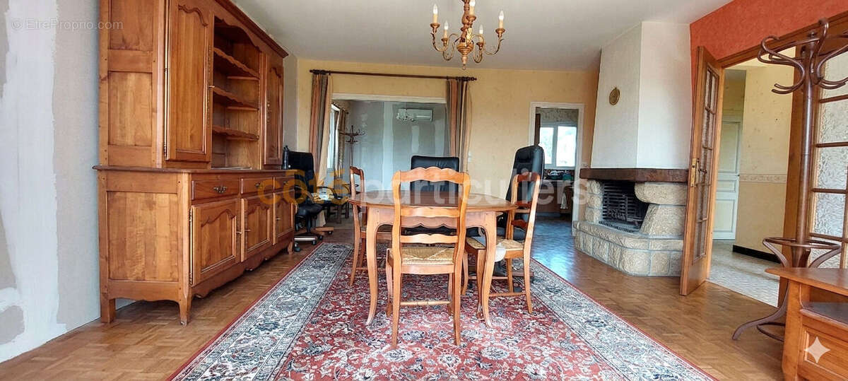 Maison à PONTS