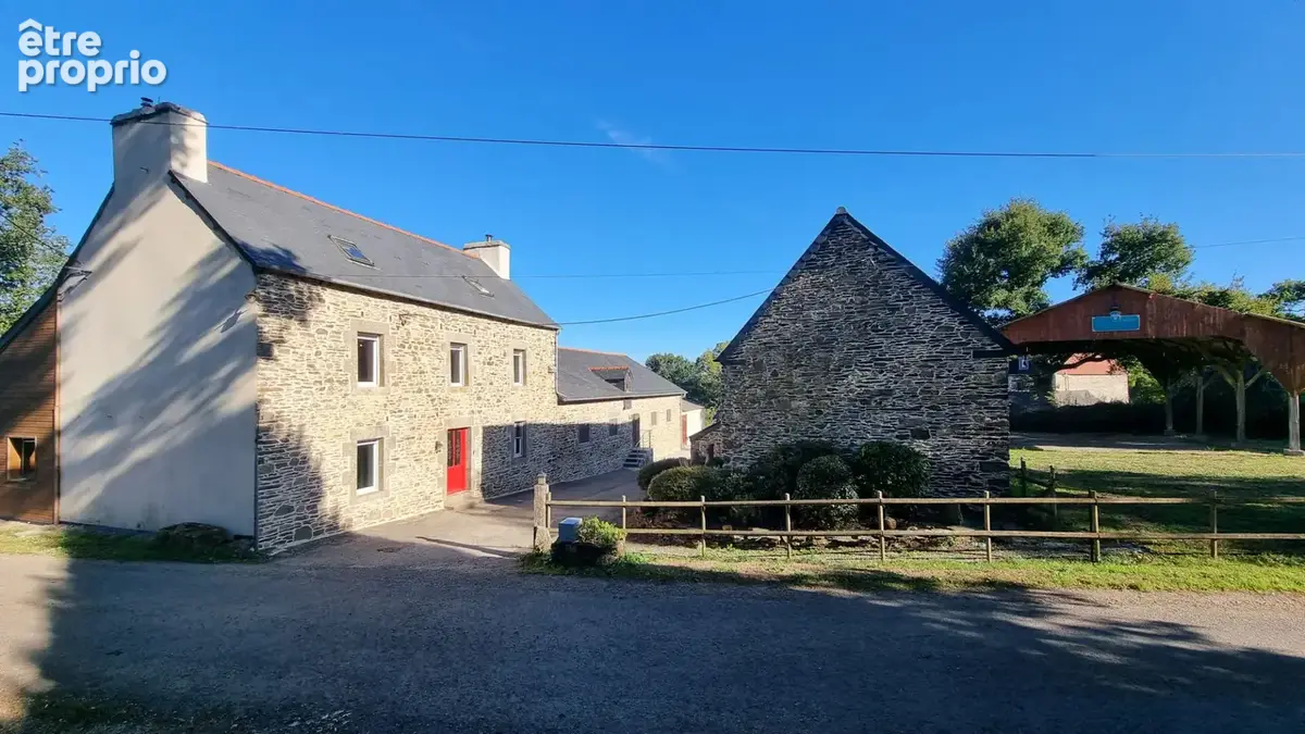 Maison à PLUSSULIEN