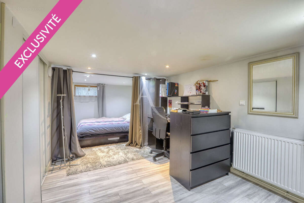 Maison à LES MUREAUX