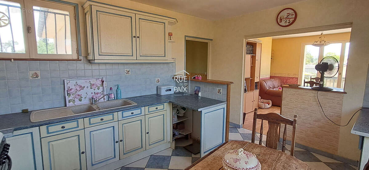 Maison Lencloitre - 124.54 m2 - photo 5