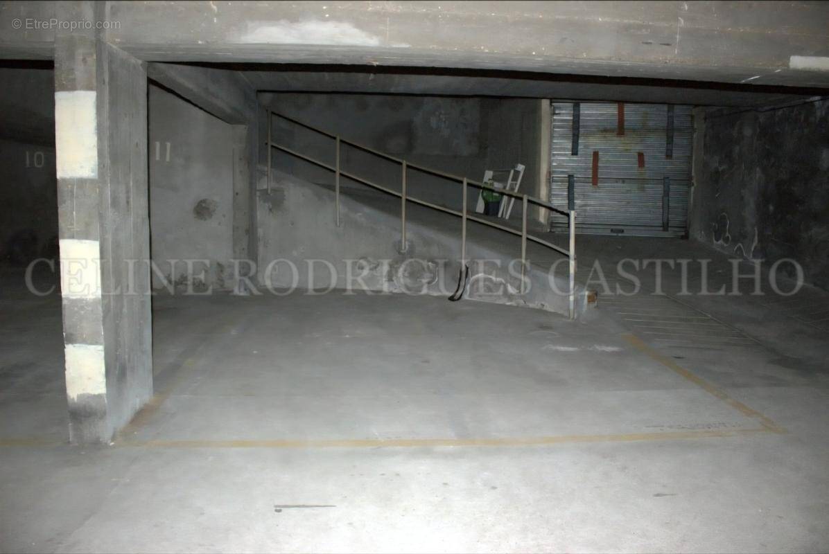 Parking à PARIS-13E