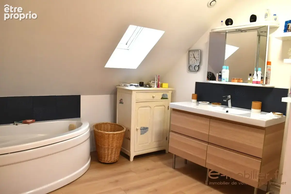 Maison 7 pièces 205 m² à vendre à Cappelle-En-Pevele (59242) - photo 6
