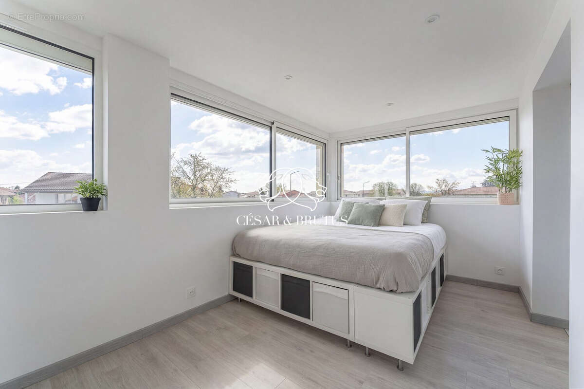 Appartement à CHASSIEU