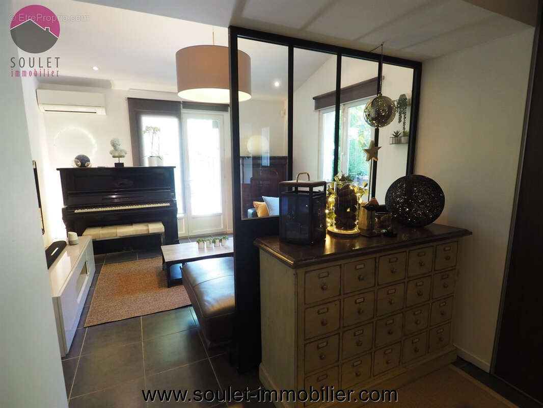 Maison à L'ISLE-SUR-LA-SORGUE