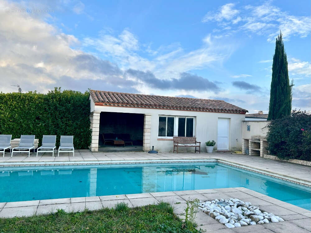 Maison à VILLEMOUSTAUSSOU