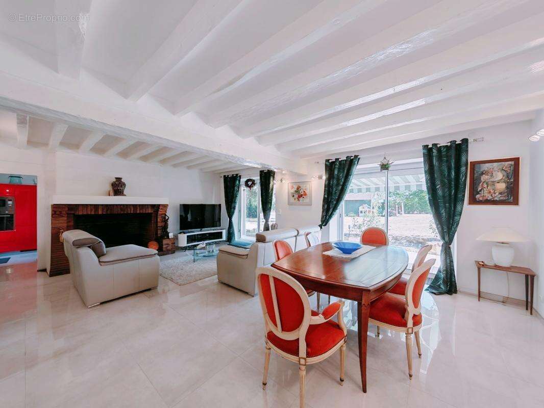 Maison 263 m² à Massay  - photo 9